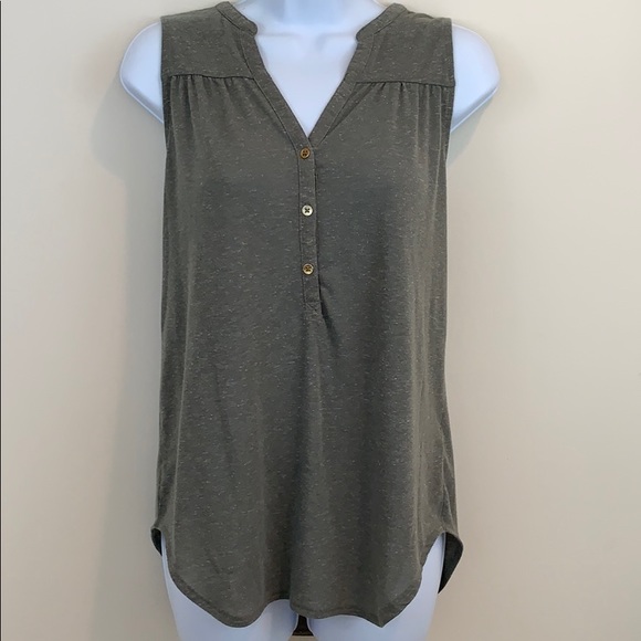 H&M Tops - H&M Sleeveless V-Neck Skirt  Size S